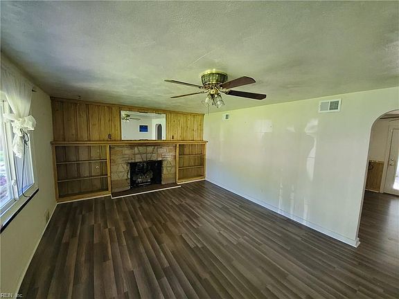 4th image of 5201 Carolanne Dr