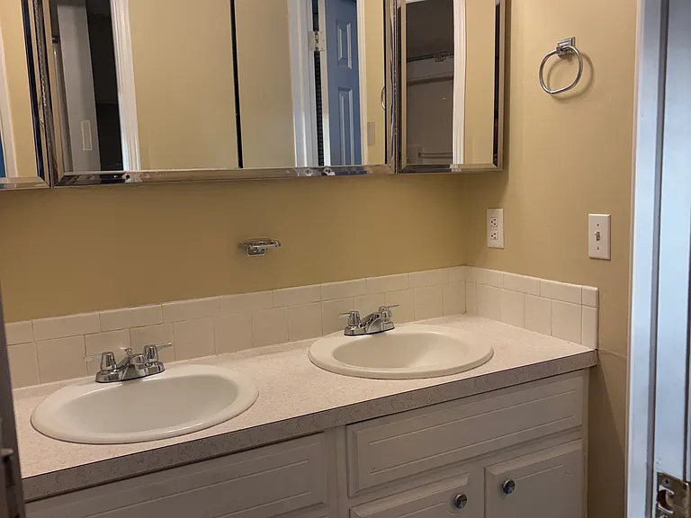 1485 Crest Way #1 — Photo 14