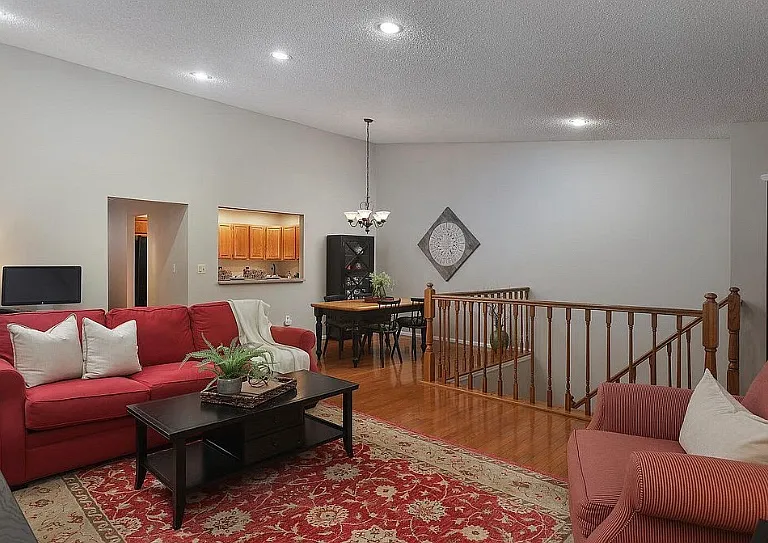 86 Edward Dr — Photo 13