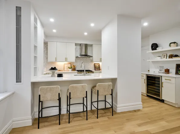 473 West End Avenue image 3 of 10