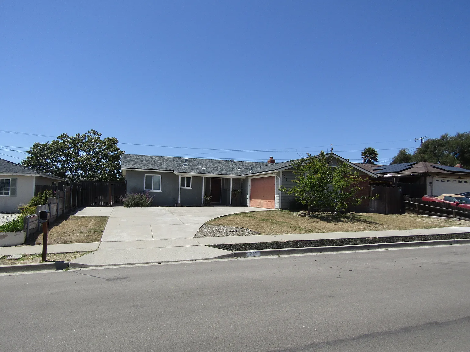 3 bed, 1170 sqft, $3,045 — Photo 1