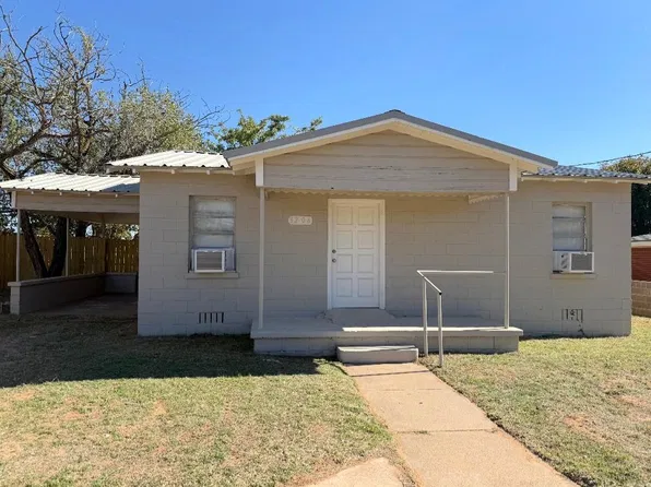 3206 Avenue A, Snyder, TX 79549