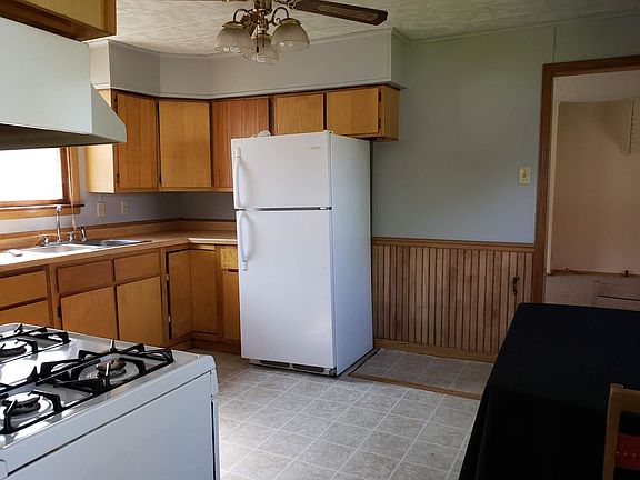 4th image of 123 E Washington Ave #E
