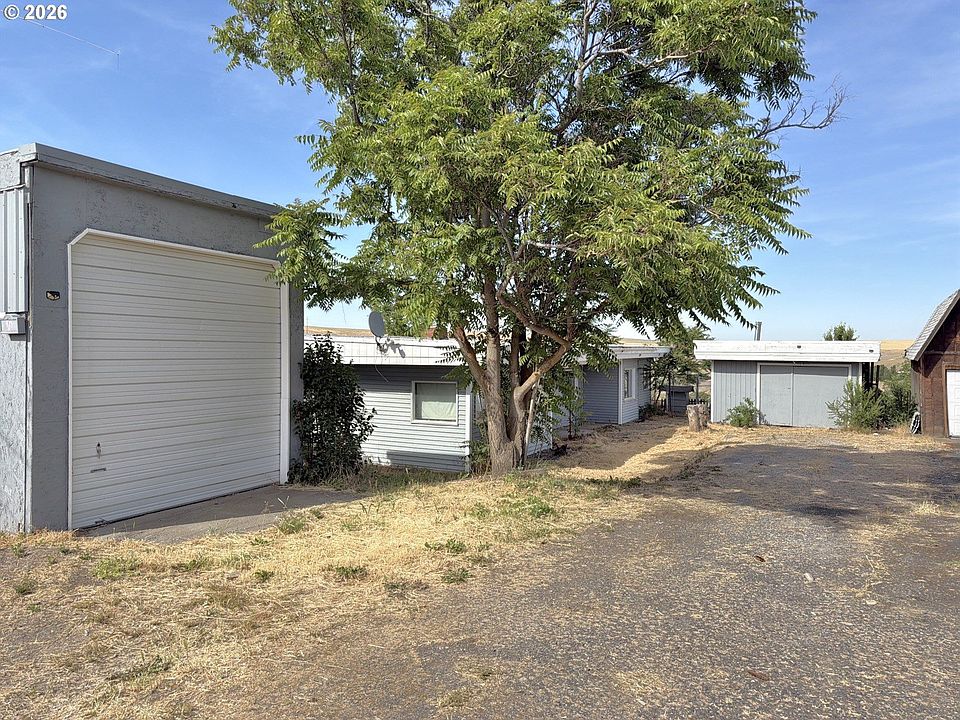 1st image of 40 NE Mount Hebron Dr