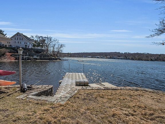 5th image of 268 S Quinsigamond Ave