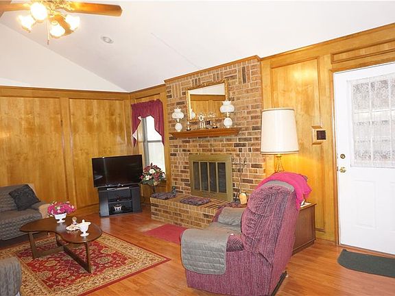 4th image of 765 Hampshire Dr