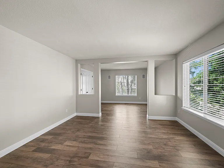 3741 Florentine Dr — Photo 7