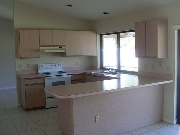 2nd image of 2817 SE Eagle Dr