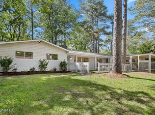 4421 Audubon Park Dr, Jackson, MS 39211