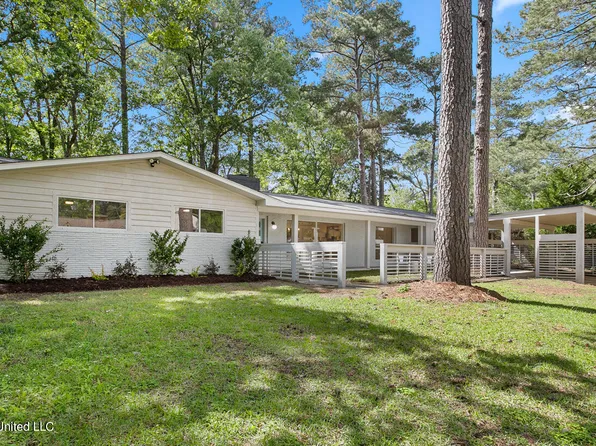 4421 Audubon Park Dr, Jackson, MS 39211