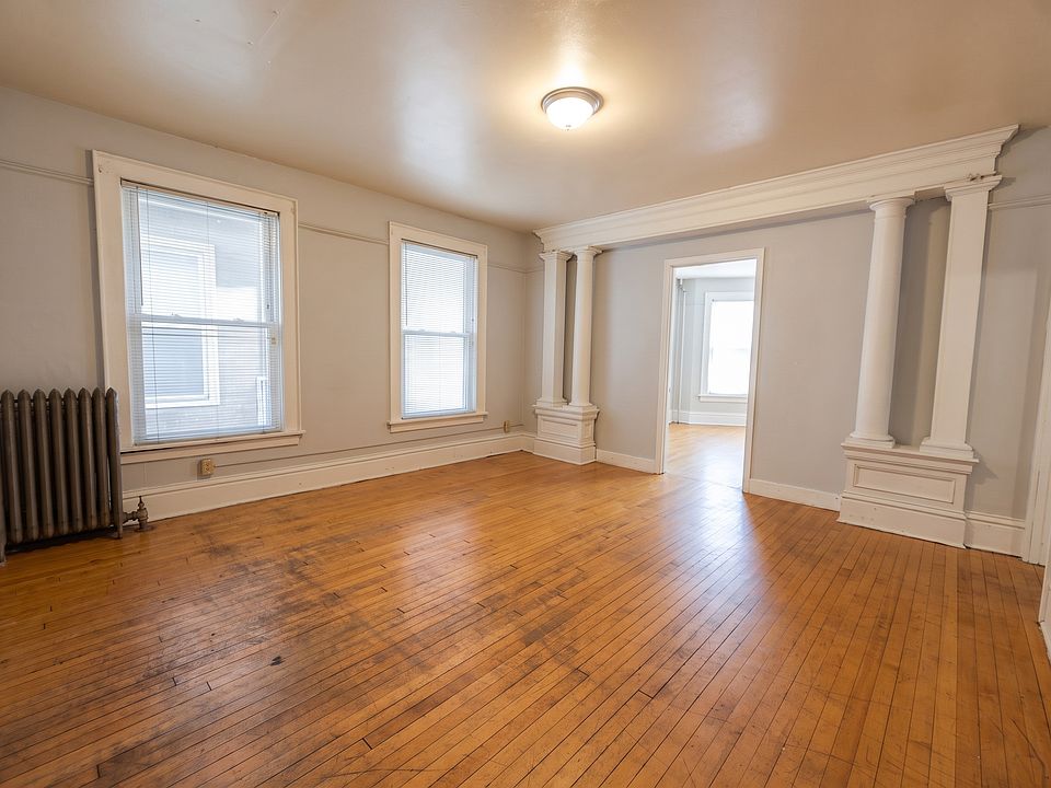 1st image of 410 W Mifflin St #1