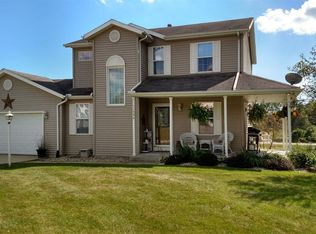 11594 Oak Hills Dr, Middlebury, IN 46540