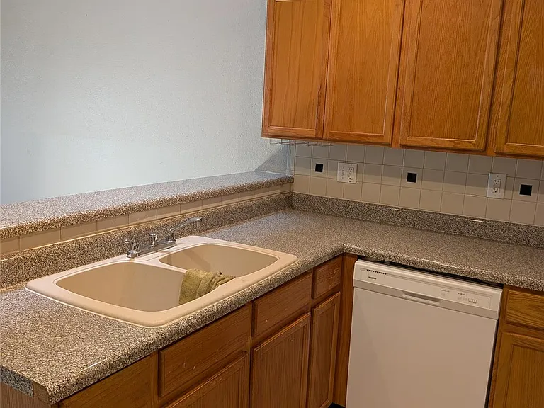 12214 Bob White Dr #122 — Photo 18