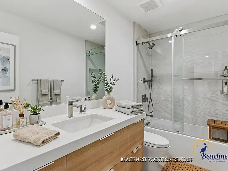 112 Marina Ave #112 — Photo 8