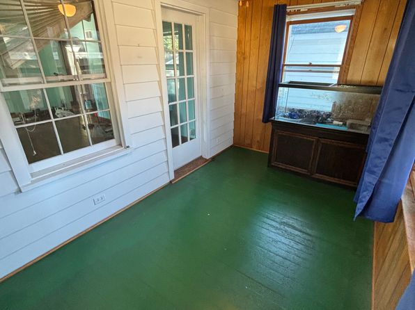 625 1/2 W Edgewater St