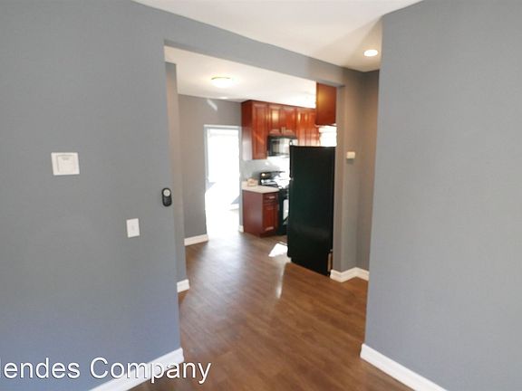 4th image of 3859-61 47th St Front 3859