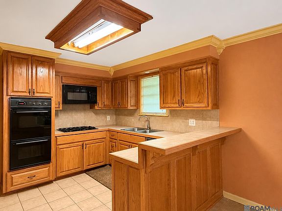 4th image of 391 Fernwood Dr