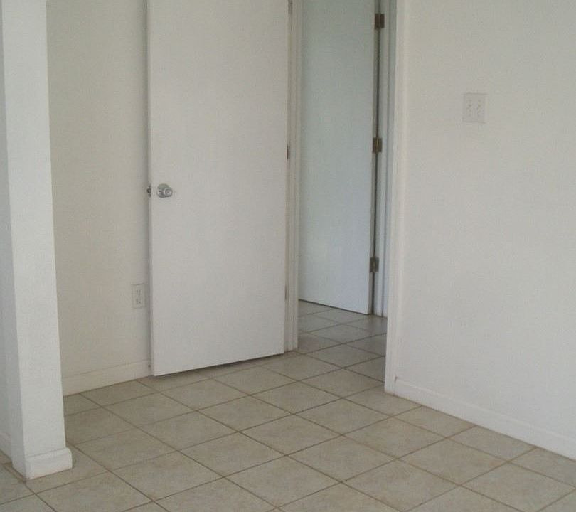 2nd image of 6327 Southmost Rd