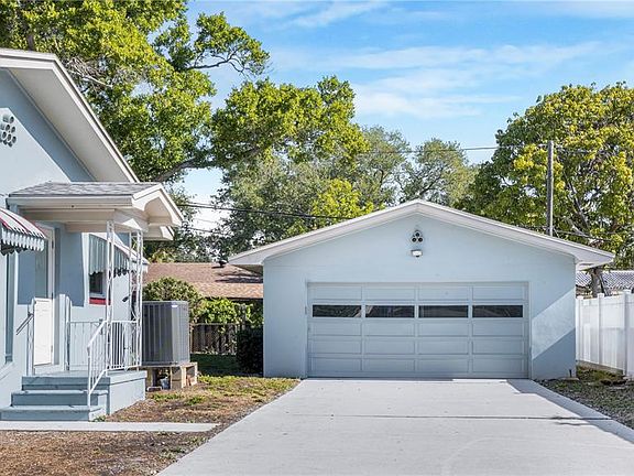 4th image of 4725 Del Rio Way S