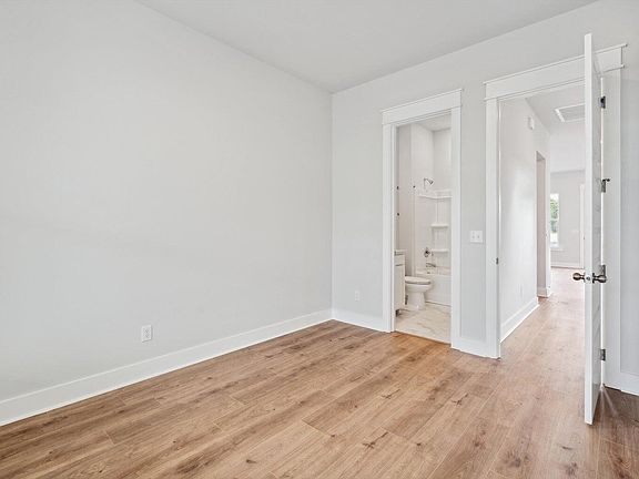 2nd image of 112 Beamon Loop