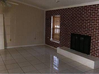 4th image of 8855 Bay Villa Ct