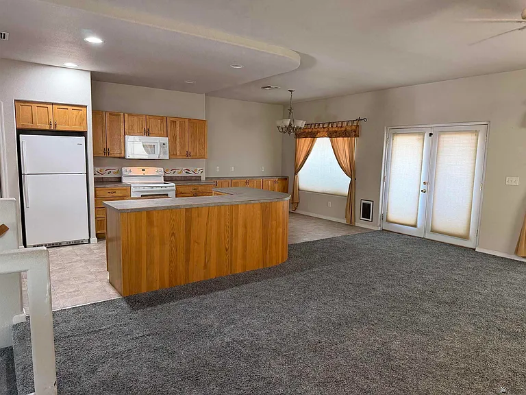 12598 E 46th Dr — Photo 12