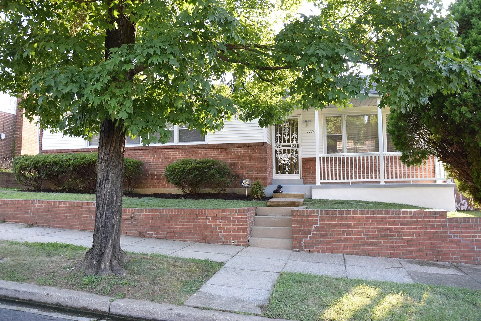 1123 Chaplin St SE photo 1