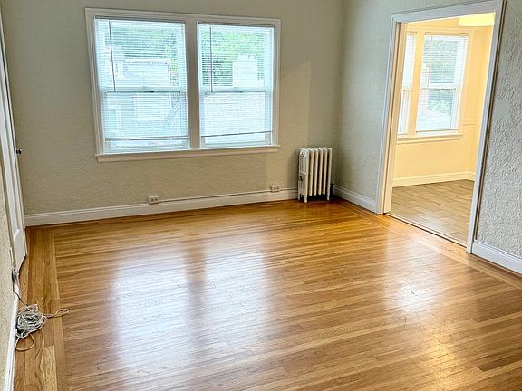 5th image of 507 Forest St APT 204