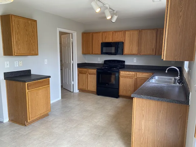 1519 Cold Creek Pl — Photo 8