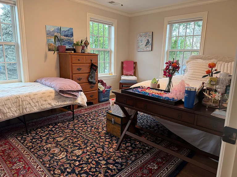Bedroom 3 (queen bed and twin bed)