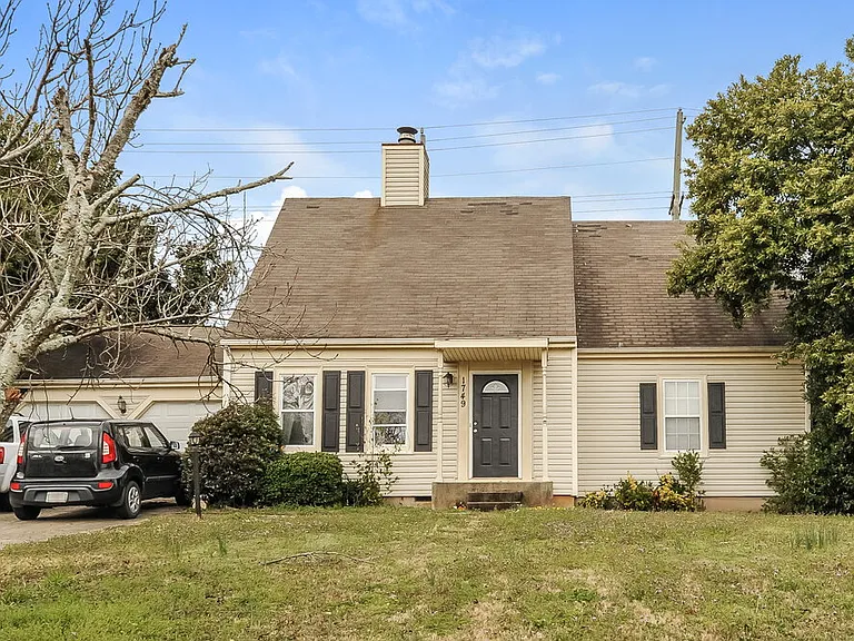 1749 Bridgestone Cir — Photo 1