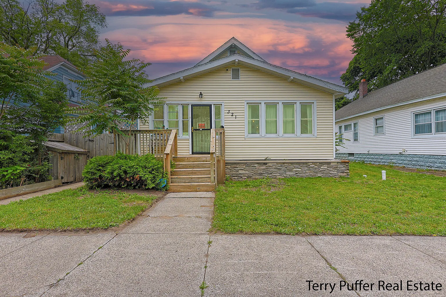321 Merrill Ave photo 1