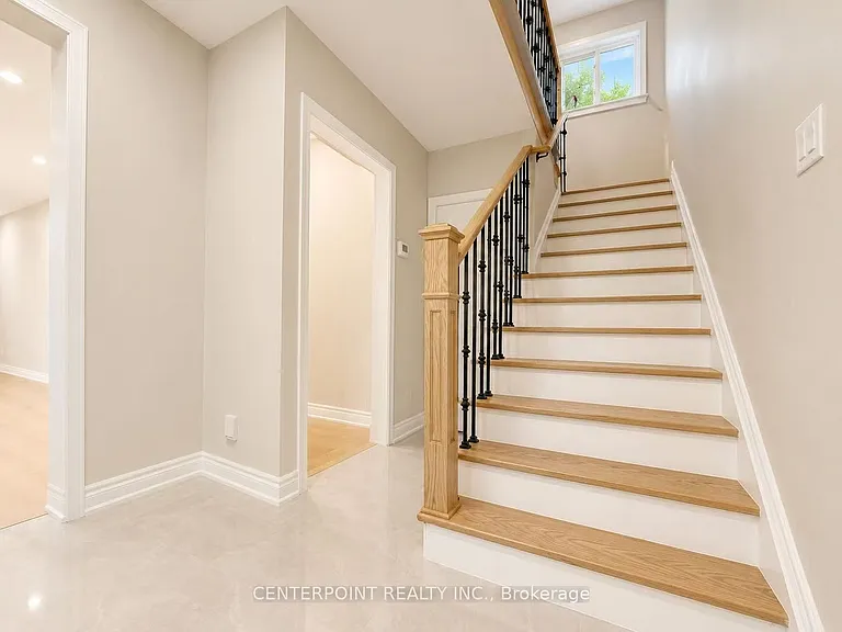 12 Hobart Dr — Photo 11