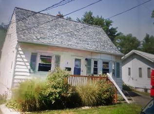 8 Middlesex Blvd, Keyport, NJ 07735