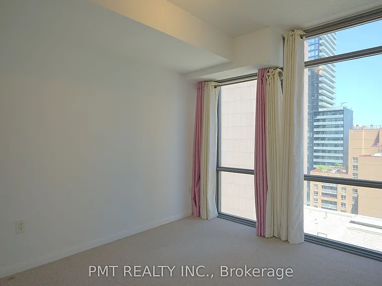 38 Grenville St #1607 — Photo 12
