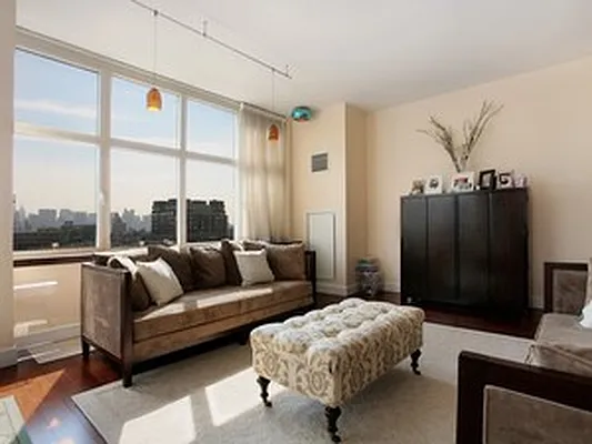 Rented by Corcoran | media 12