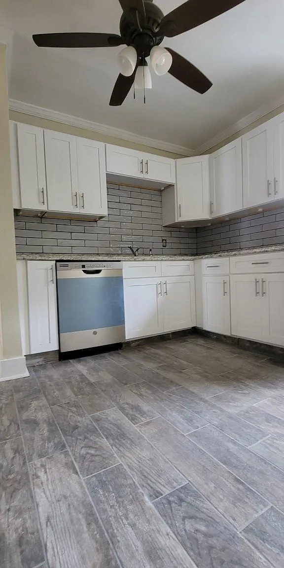 2 bed, 975 sqft, $1,200 — Photo 1