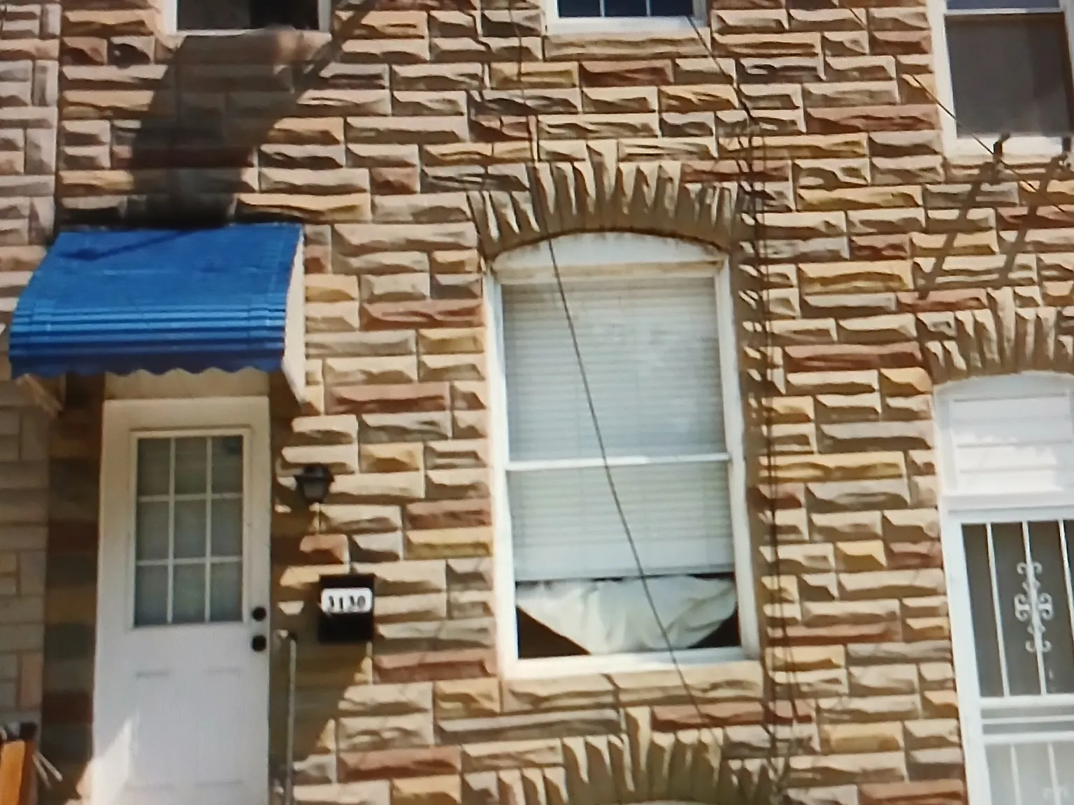 3 bed, 1200 sqft, $1,500 — Photo 1