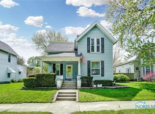 343 W Center St, Fostoria, OH 44830