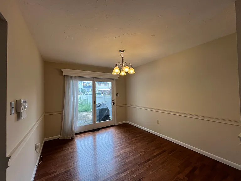 2519 Girard Ave — Photo 4