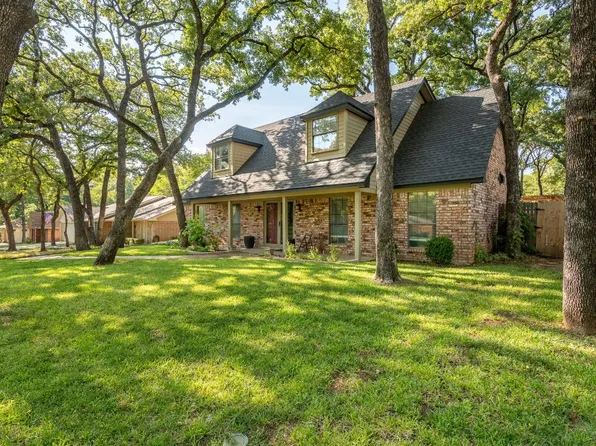 3010 Columbine Dr, Grapevine, TX 76051