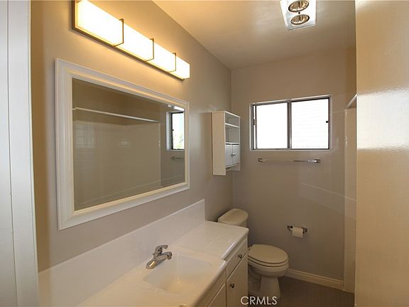 5th image of 5853 Greenleaf Ave #5853E