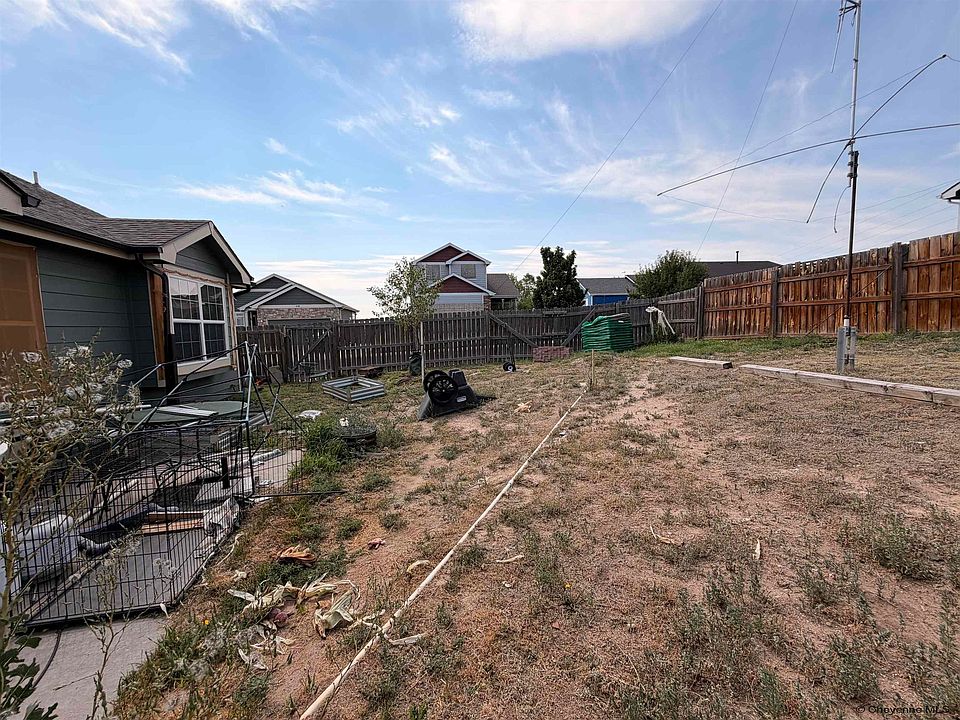 2nd image of 1208 Melody Ln