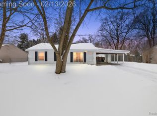 2657 Walnut Rd, Auburn Hills, MI 48326
