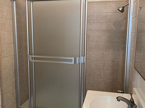 5th image of 515 S Catalina Ave APT B