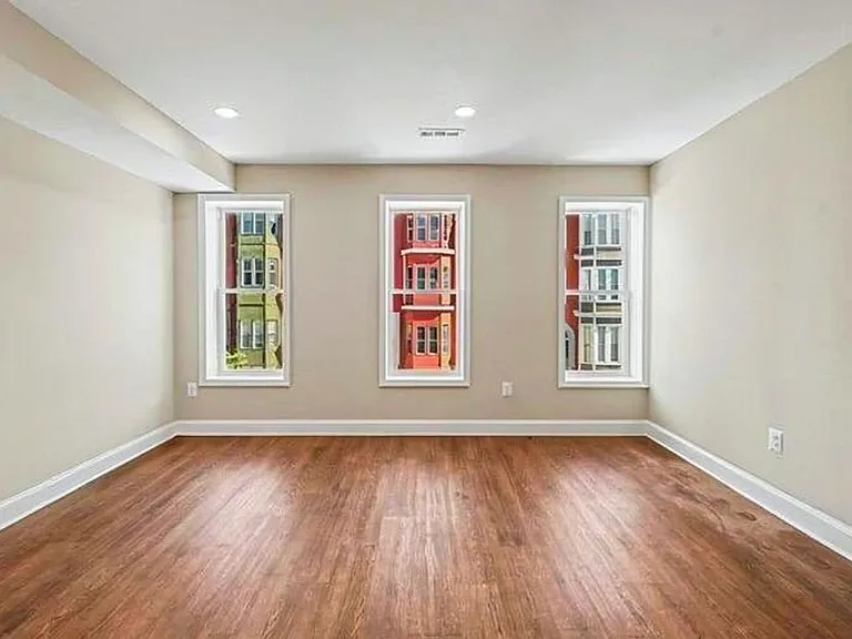 1625 Edmondson Ave — Photo 7