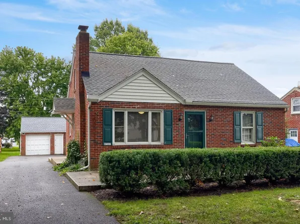 2249 Manor Ridge Dr, Lancaster, PA 17603