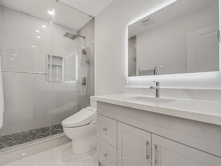 49 Kenton Dr — Photo 44