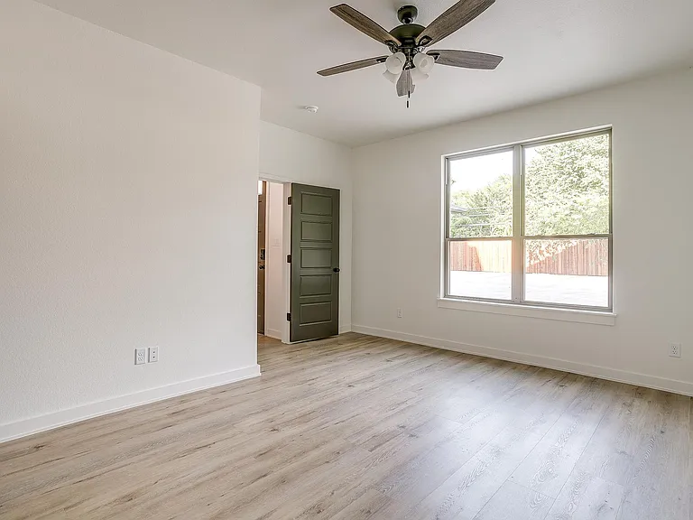 3223 S University Dr — Photo 36