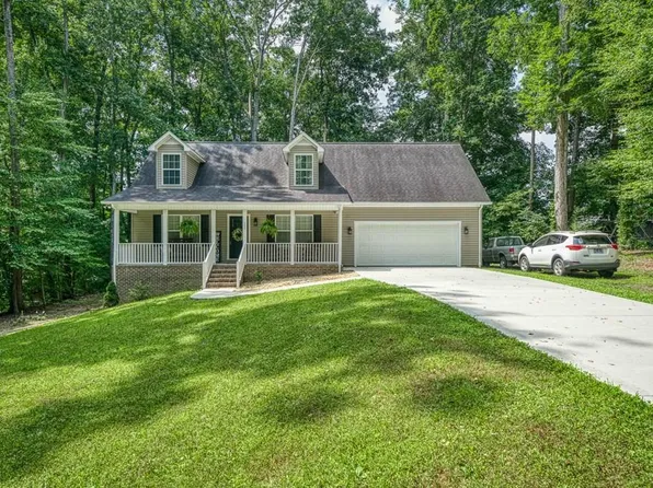 1521 Lake Crest Cir, Cookeville, TN 38506